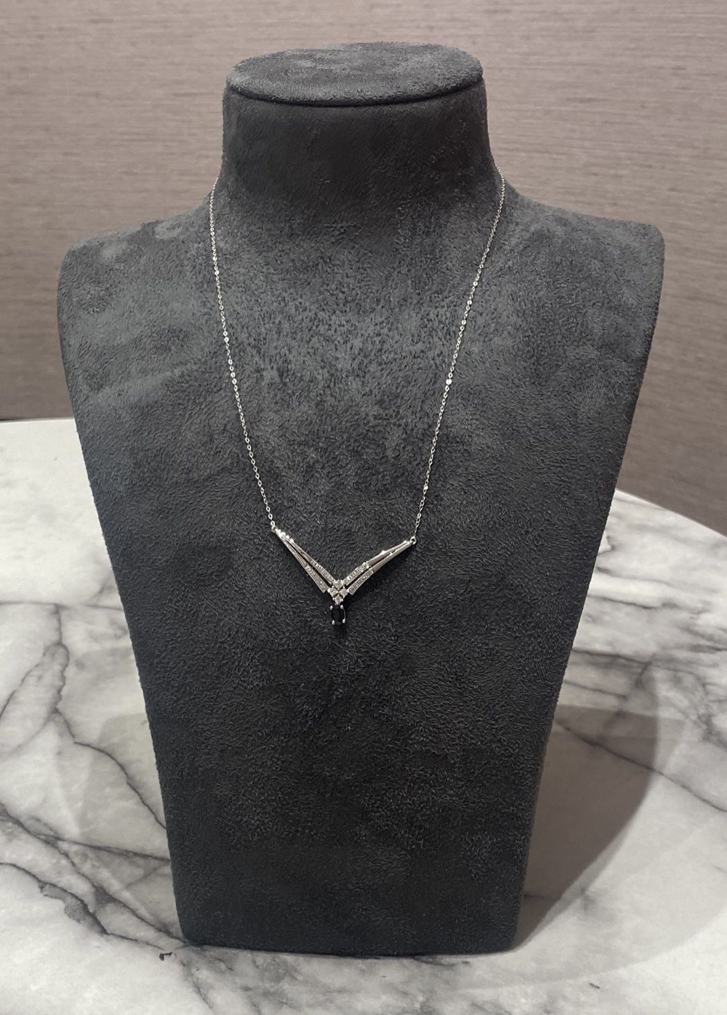 Pre-Owned 9ct White Gold 0.65ct Sapphire &amp; 0.25ct Diamond Necklace