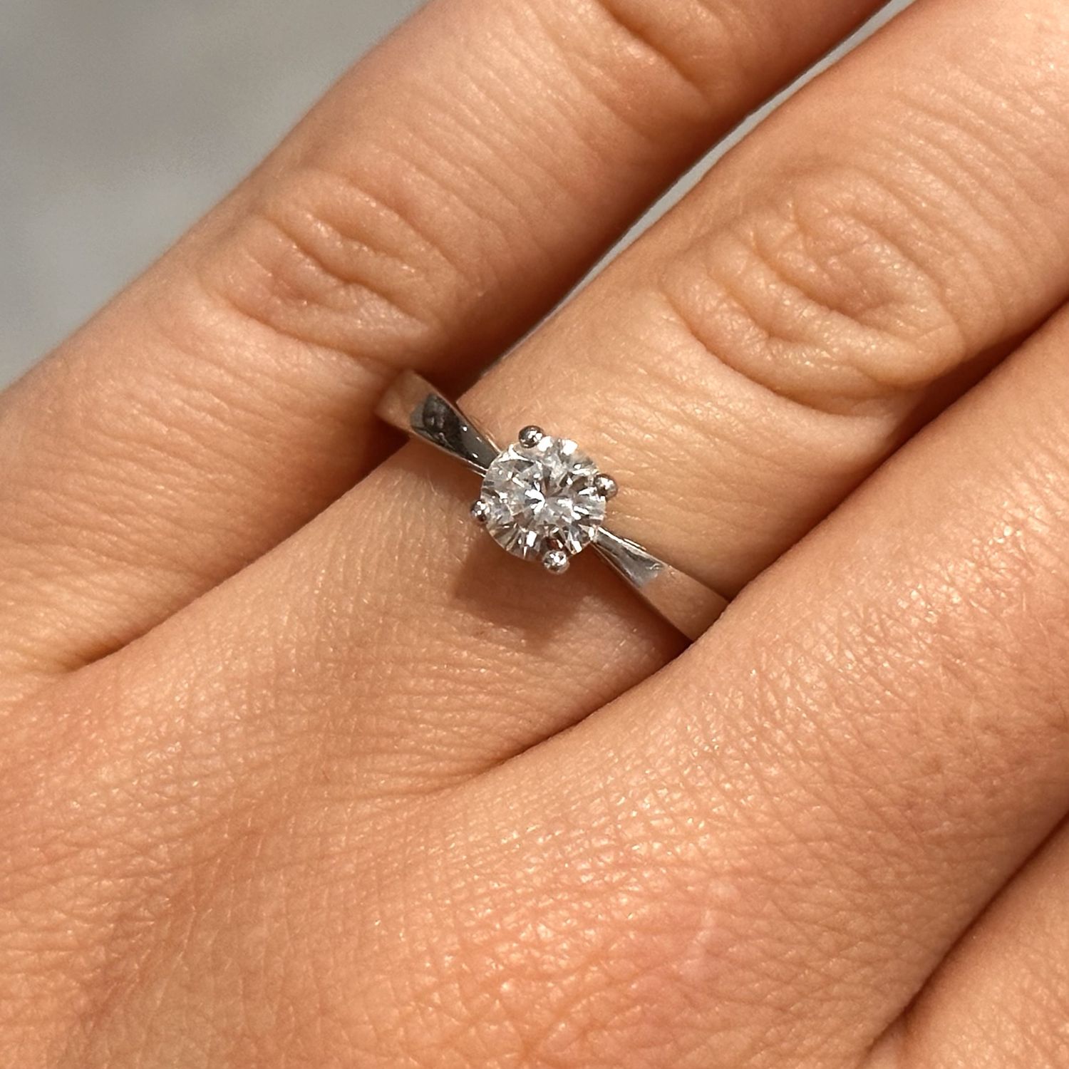 18ct White Gold Diamond Solitaire Ring 0.59ct