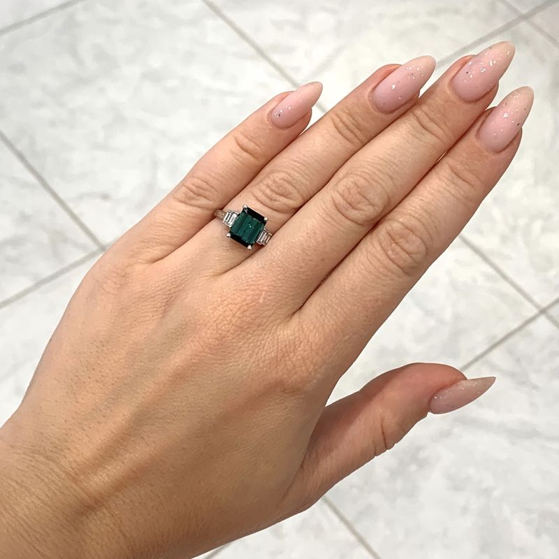 18ct White Gold Teal Tourmaline &amp; Diamonds Ring