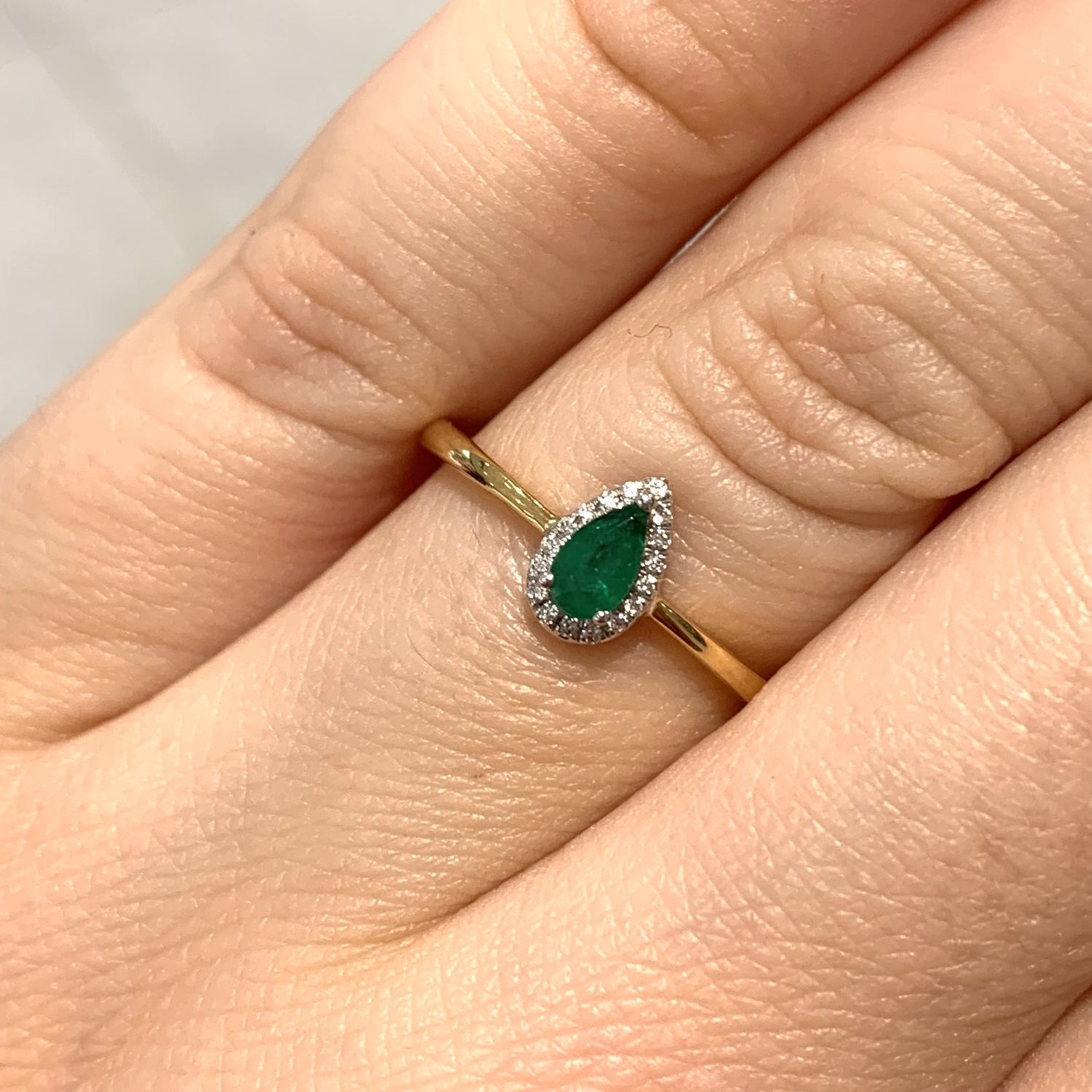 18ct Yellow and White Gold Pear Shape Emerald 0.18ct &amp; Diamonds 0.04ct Ring