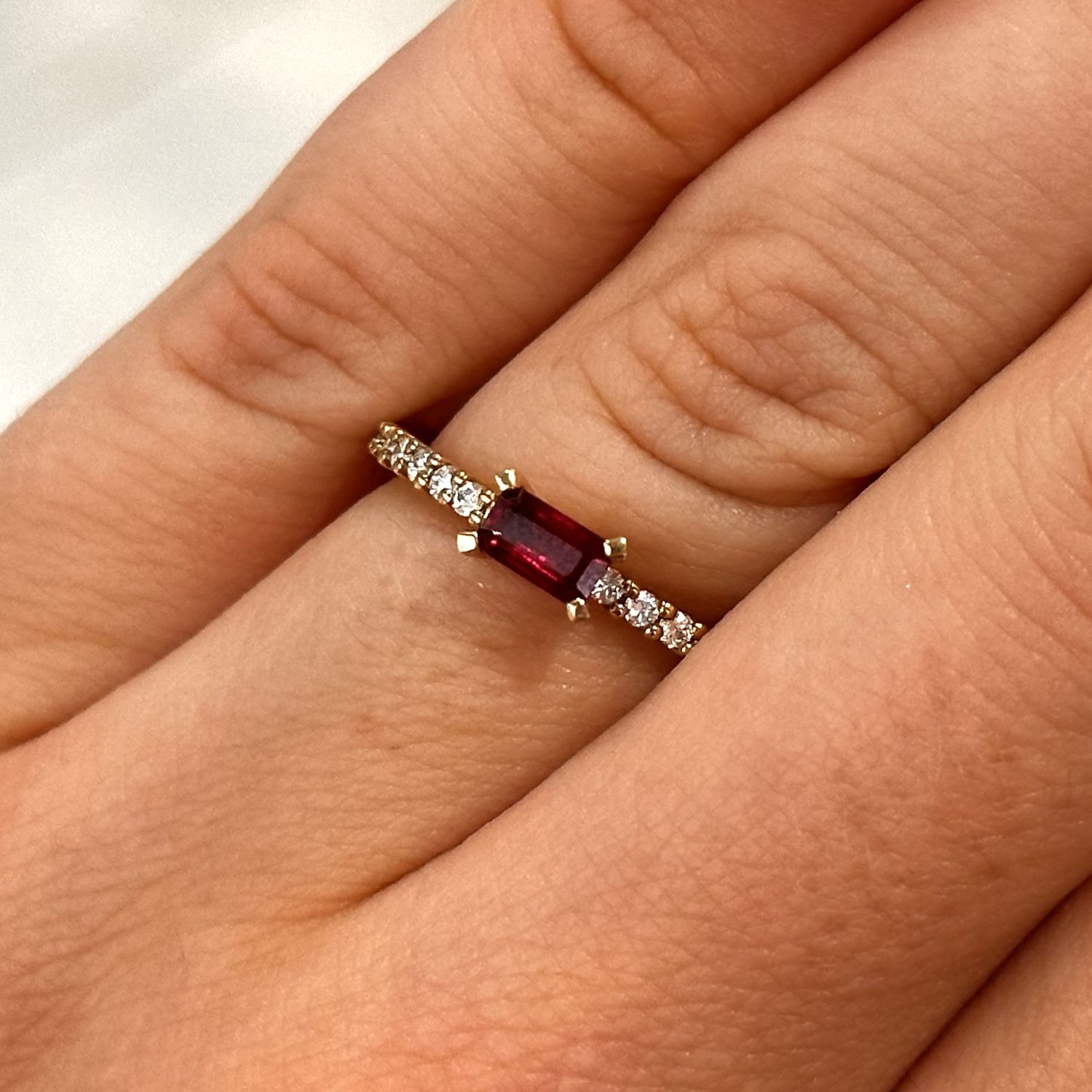 9ct Yellow Gold Ruby &amp; Diamonds Ring