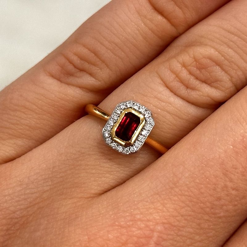 18ct Yellow Gold Ruby &amp; Diamond Halo Ring
