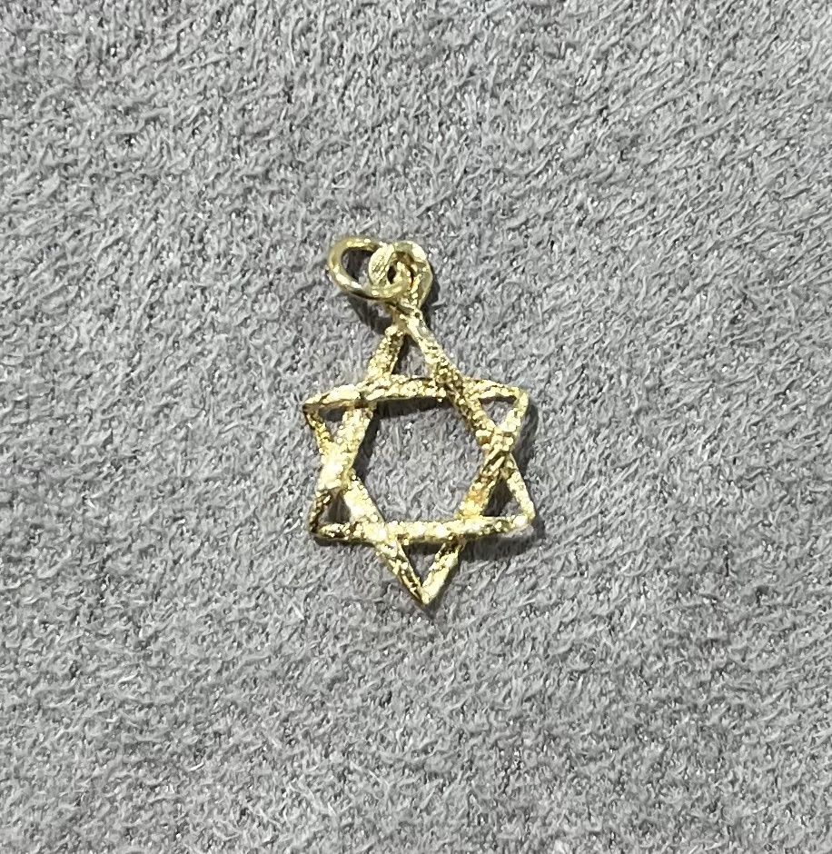 Pre-Owned 9ct Yellow Gold Star of David Charm