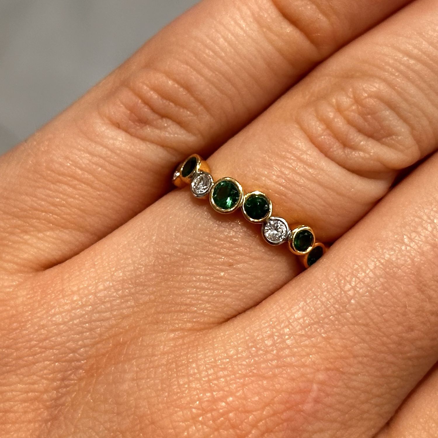 18ct Yellow Gold Emerald &amp; Diamond Bubble Ring