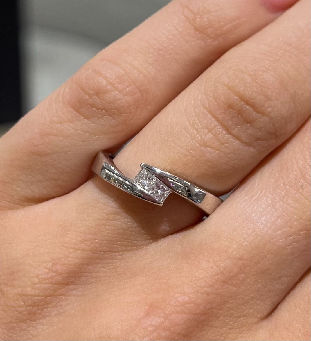 Pre-Owned 18ct White Gold 0.20ct Two Stone Princess Cut Diamond Ring