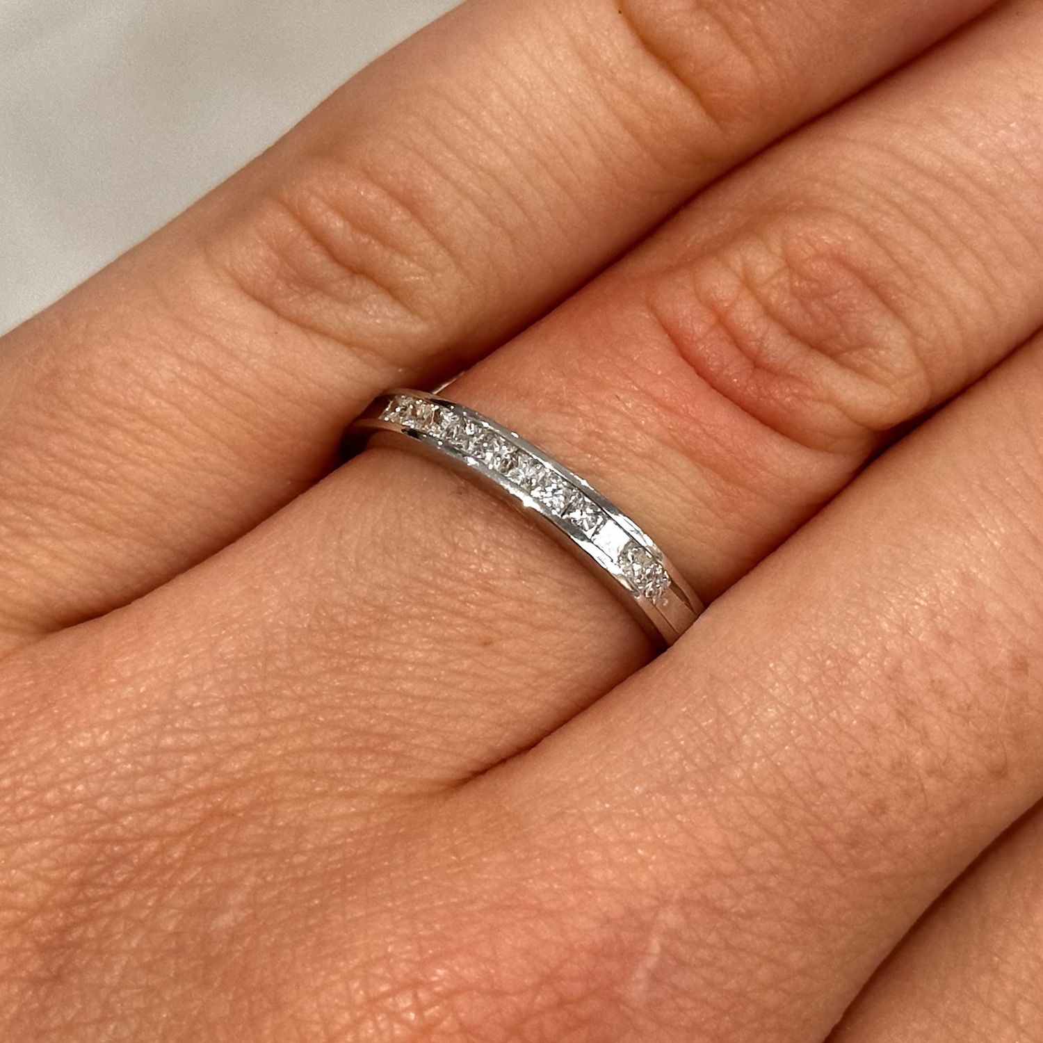 Pre-Owned 18ct White Gold Diamond Half Eternity Ring 0.25ct H Si2