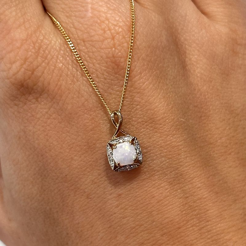 9ct Yellow Gold Opal Diamond Pendant