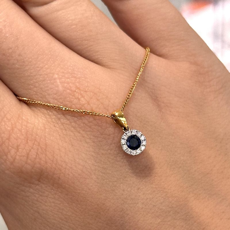 18ct Yellow Gold Sapphire Diamond Cluster Pendant