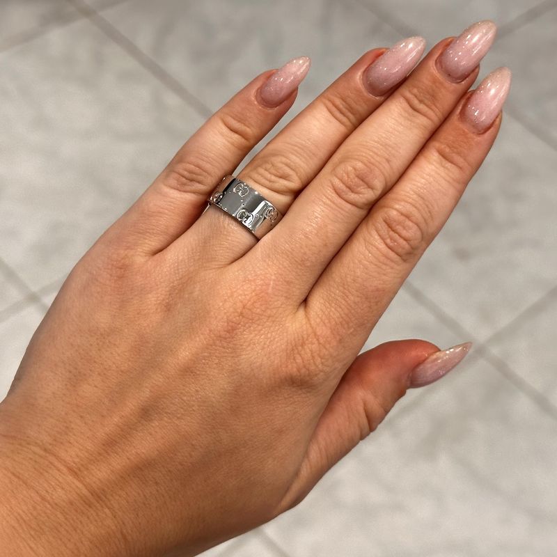 Pre-Owned 18ct White Gold Gucci Icon Ring