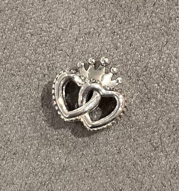 Pre-Owned Pandora Crown Entwined Hearts Charm