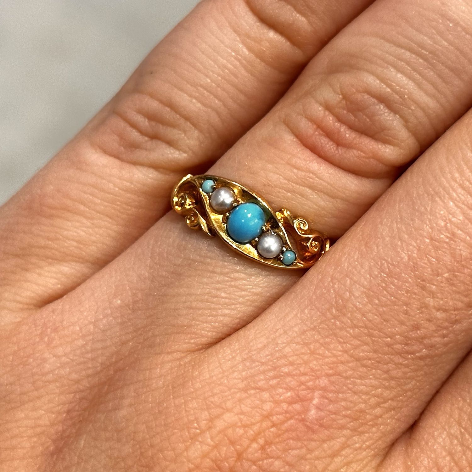 Pre-Owned 18ct Yellow Gold Turquoise and Pearl Ring
