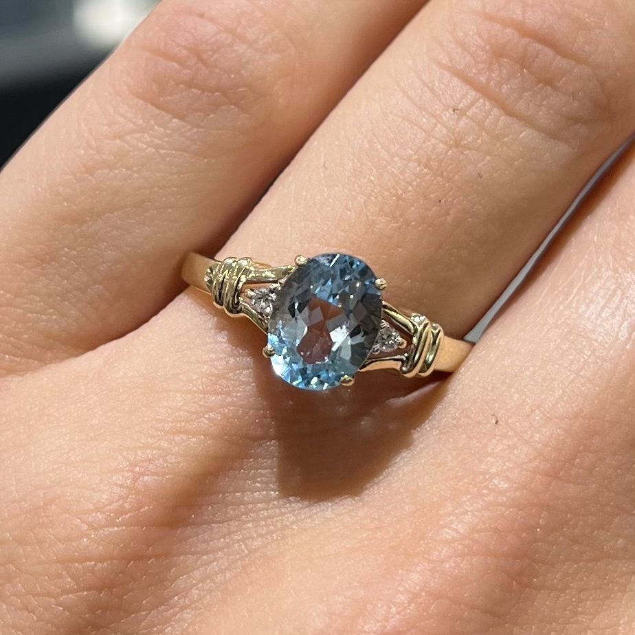 Pre-Owned 9ct Yellow Gold 1.60ct Oval Blue Topaz &amp; Diamond Ring
