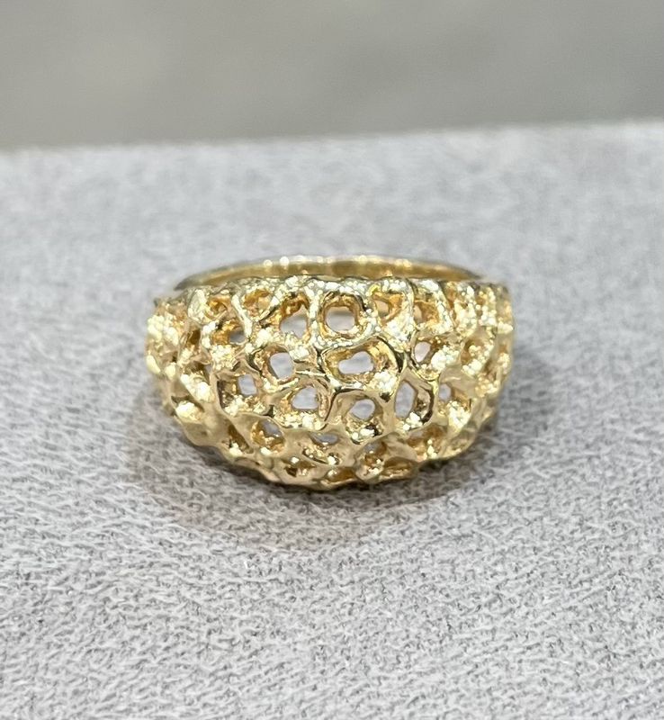 Pre-Owned 9ct Yellow Gold Textured Dome Ring