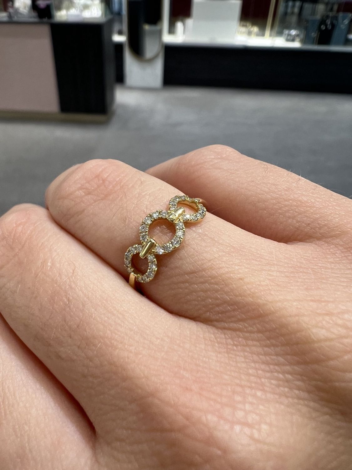 18ct Yellow Gold Diamond Triple Circle Band Ring