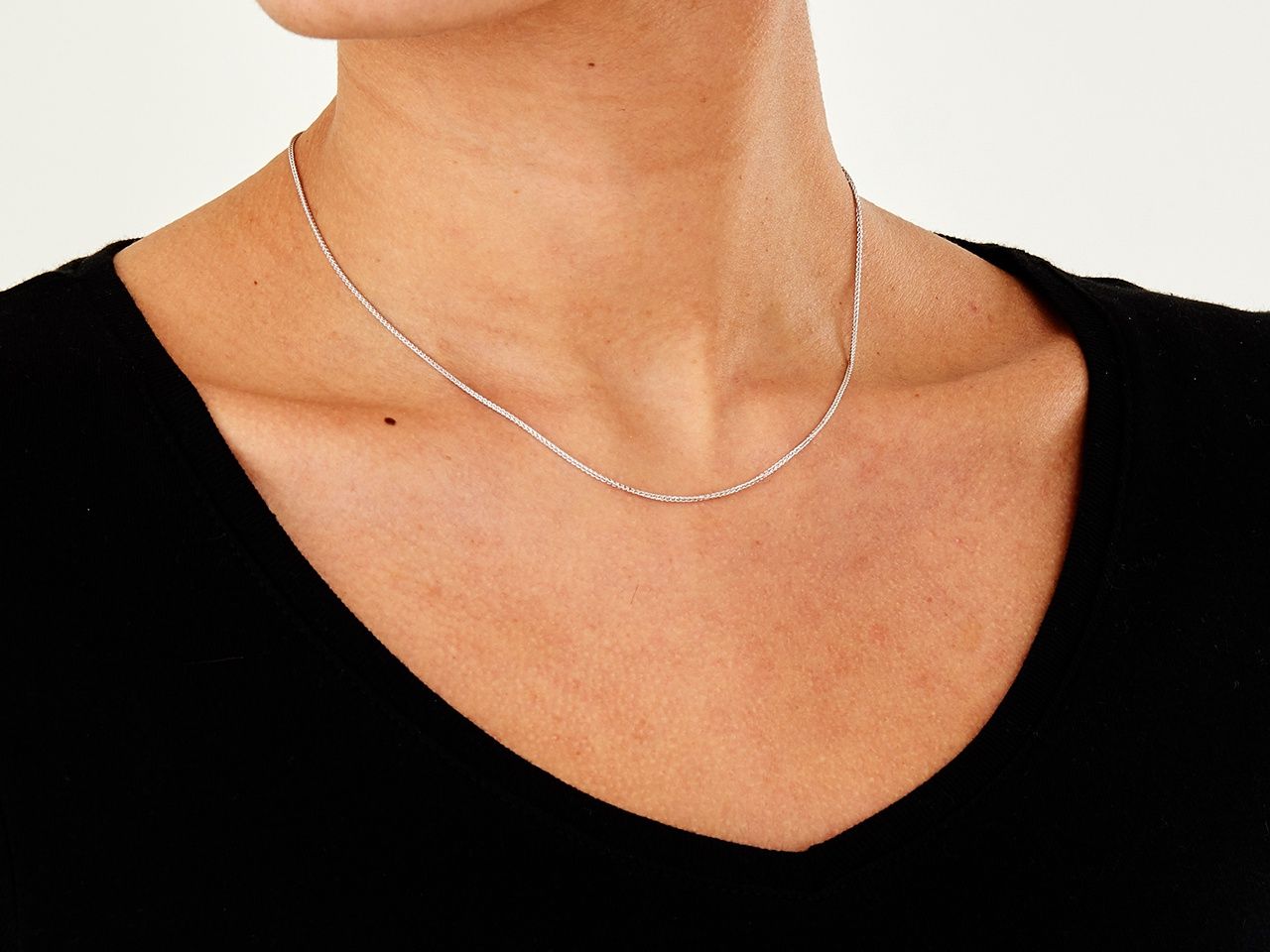 9ct White Gold Spiga Chain 1mm HM, Length: 16&quot;