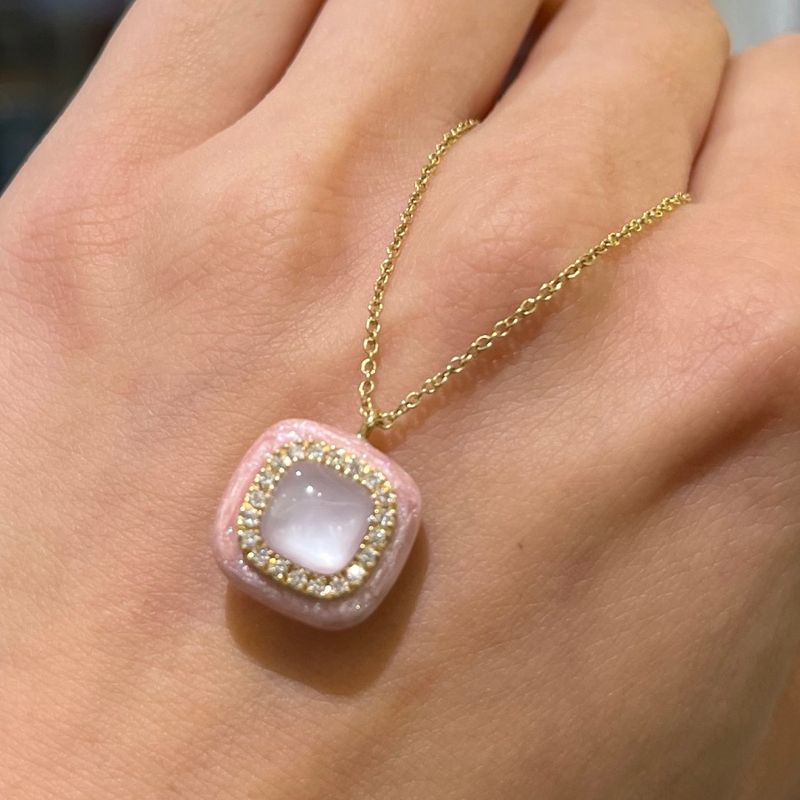 18ct Yellow Gold Pink Rock Crystal, Rhodocosite, Mother Of Pearl & Diamond Necklace 18ct Yellow Gold Pink Rock Crystal, Rhodocosite, Mother Of Pearl & Diamond Necklace