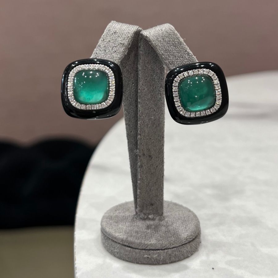 18ct Yellow Gold Green Agate, Mother of Pearl &amp; Diamond Earrings