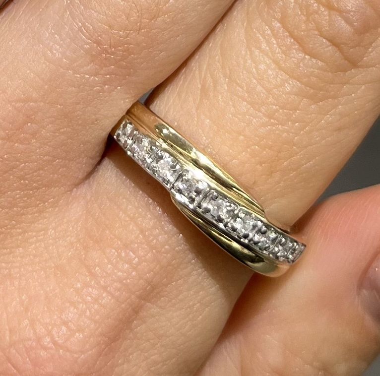 Pre-Owned 9ct Yellow Gold Diamond Band