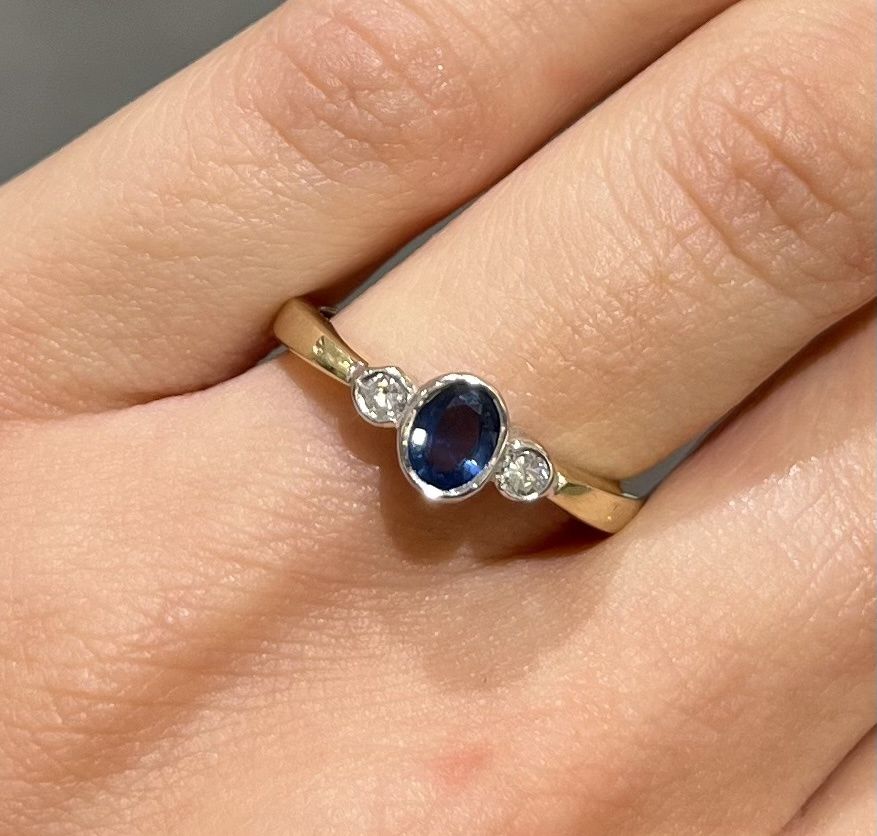 Pre-Owned 9ct Yellow Gold 0.45ct Sapphire &amp; 0.06ct Diamond Ring