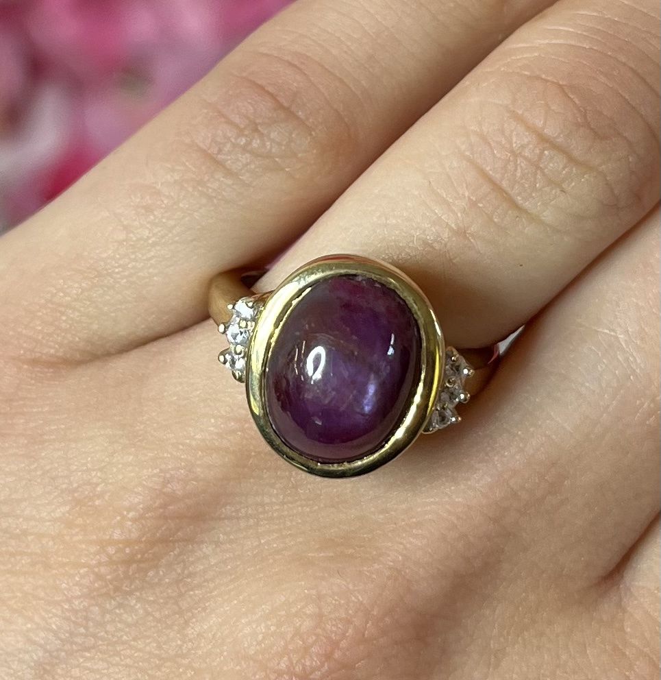 Pre-Owned 9ct Yellow Gold Akbar Amethyst &amp; Diamond Ring