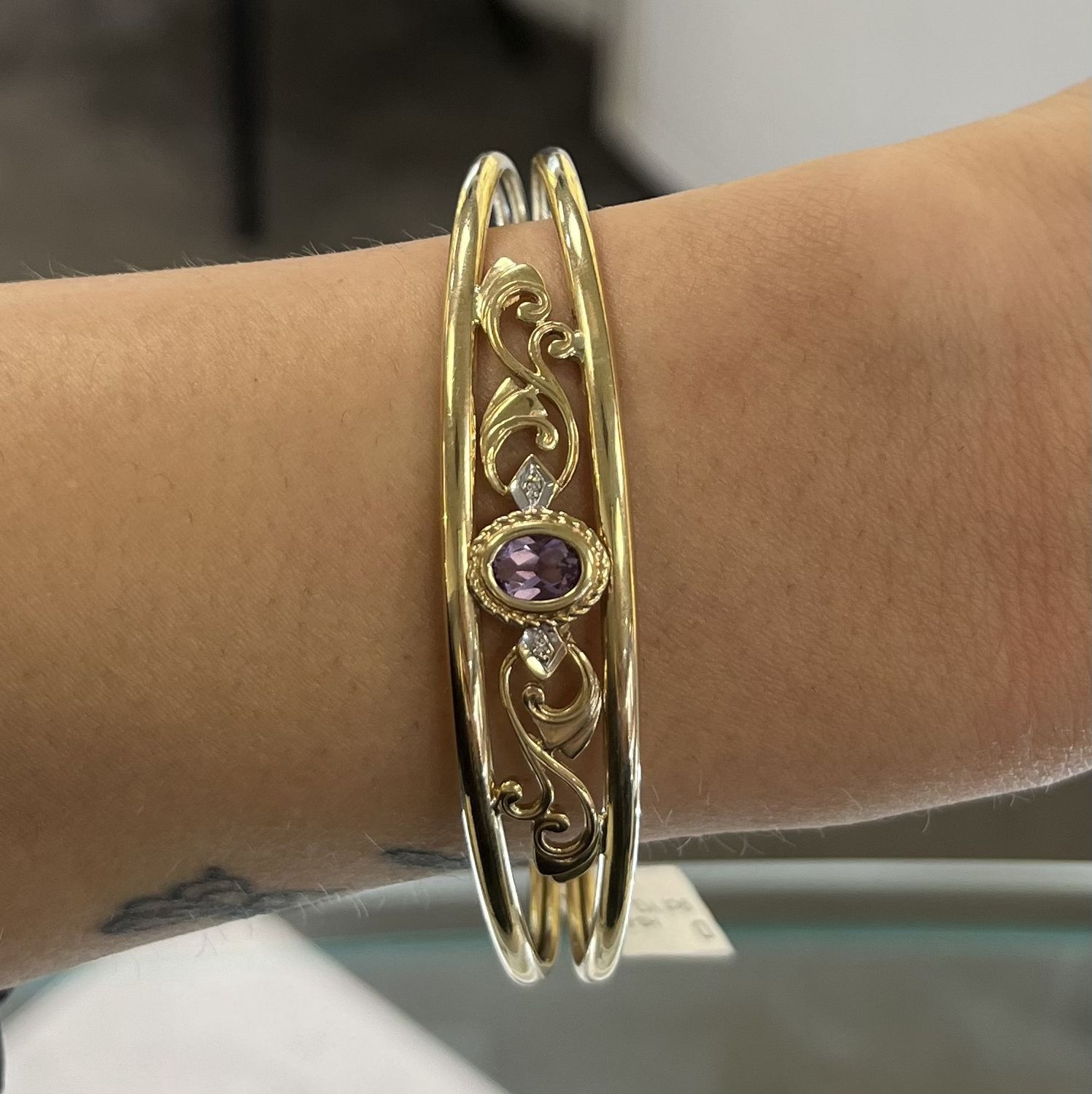 Pre-Owned 9ct Yellow Gold Amethyst &amp; Diamond Bangle