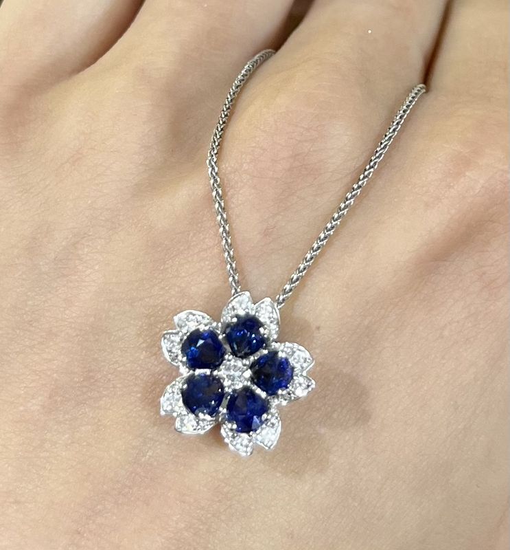 18ct White Gold 1.92ct Sapphire &amp; 0.28ct Diamond Flower Pendant
