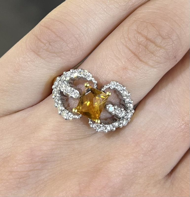 Pre-Owned 18ct Yellow Gold 0.80ct Citrine &amp; 0.28ct Diamond Fancy Ring
