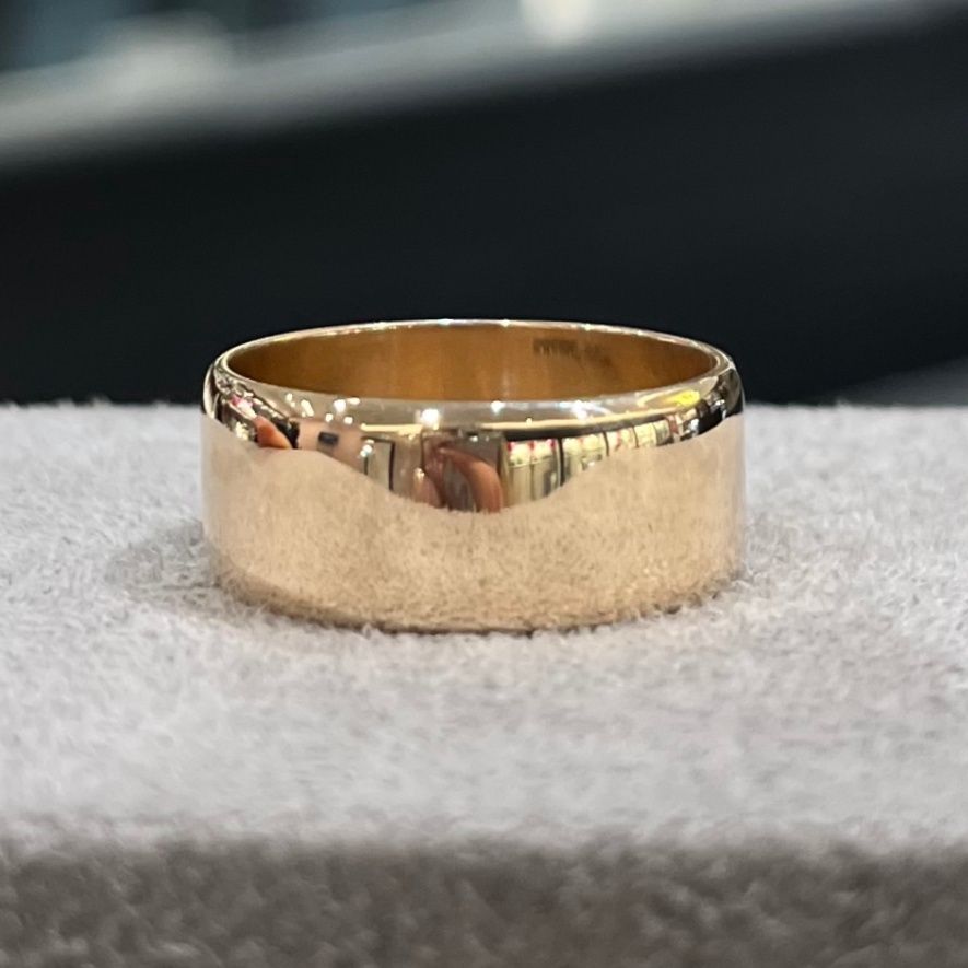 Pre-Owned 9ct Yellow Gold 9mm Wedding Band