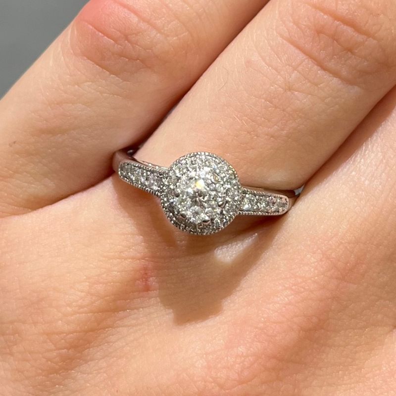 Pre-Owned 9ct White Gold 0.27ct Diamond Cluster Ring