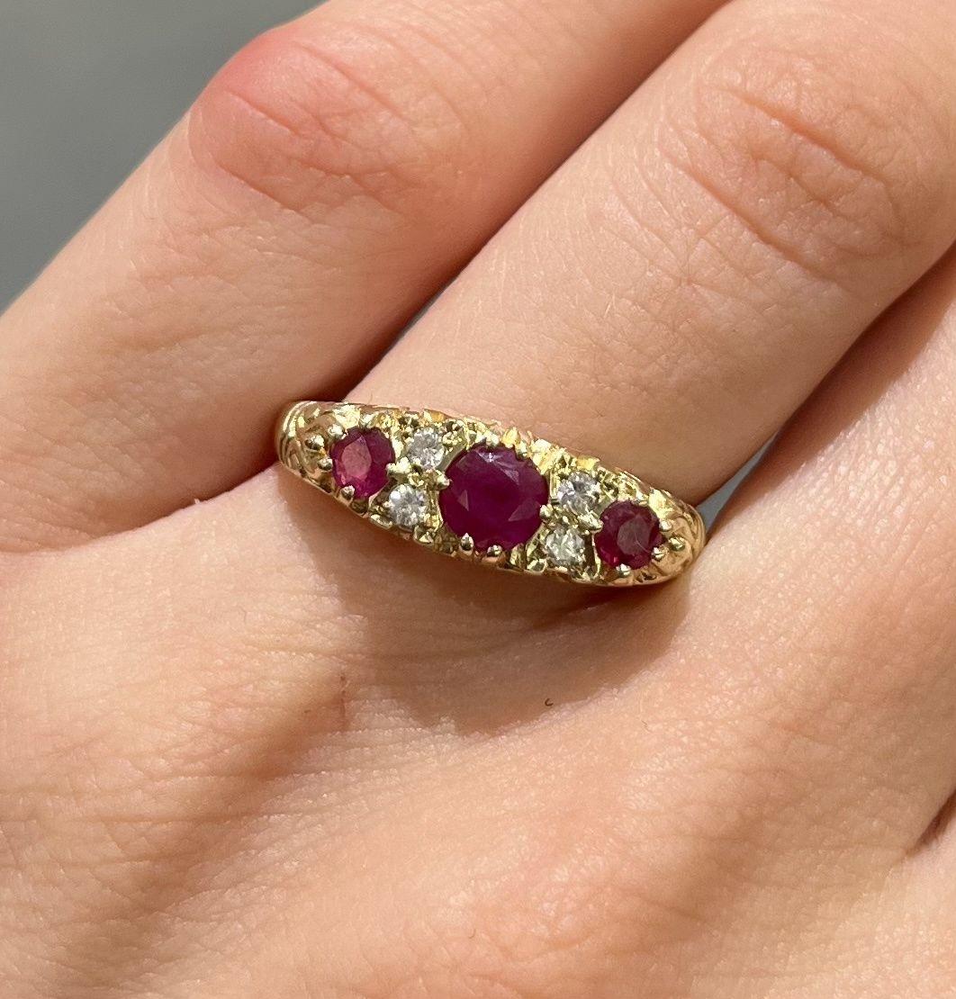 Pre-Owned 9ct Yellow Gold 0.75ct Ruby &amp; 0.10ct Diamond Ring