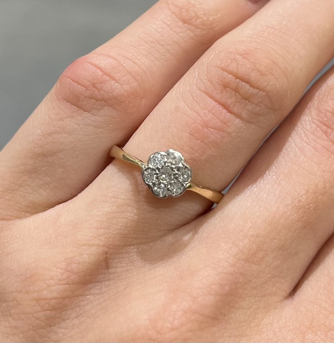 Pre-Owned 18ct Yellow Gold 0.20ct Diamond Vintage Flower Ring