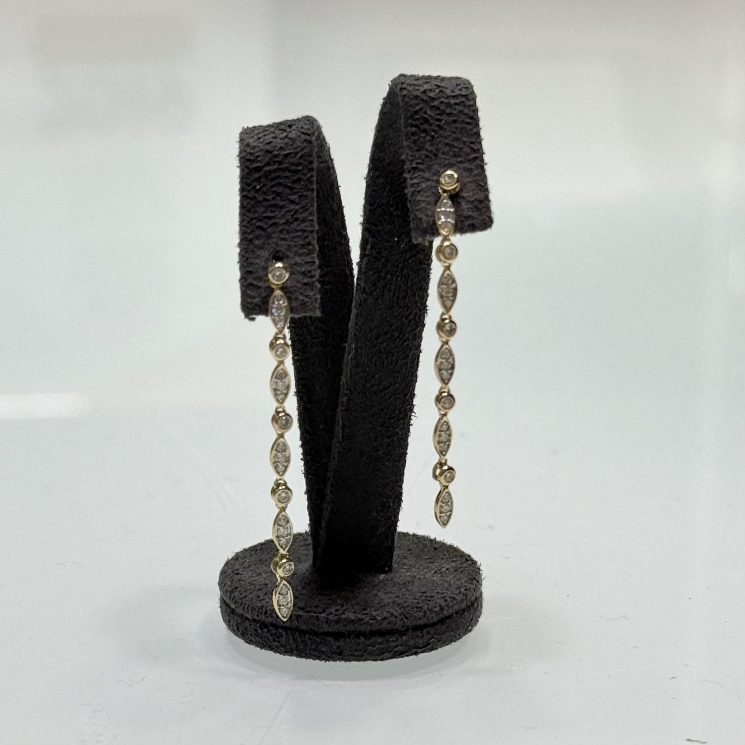 Pre-Owned 14ct Yellow Gold 0.20ct Diamond Drop Earrings