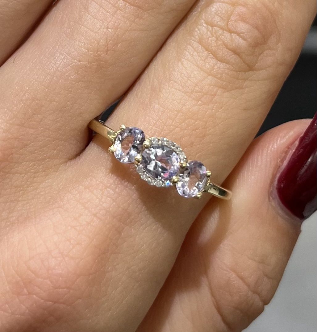Pre-Owned 9ct Yellow Gold Iolite &amp; Diamond Ring