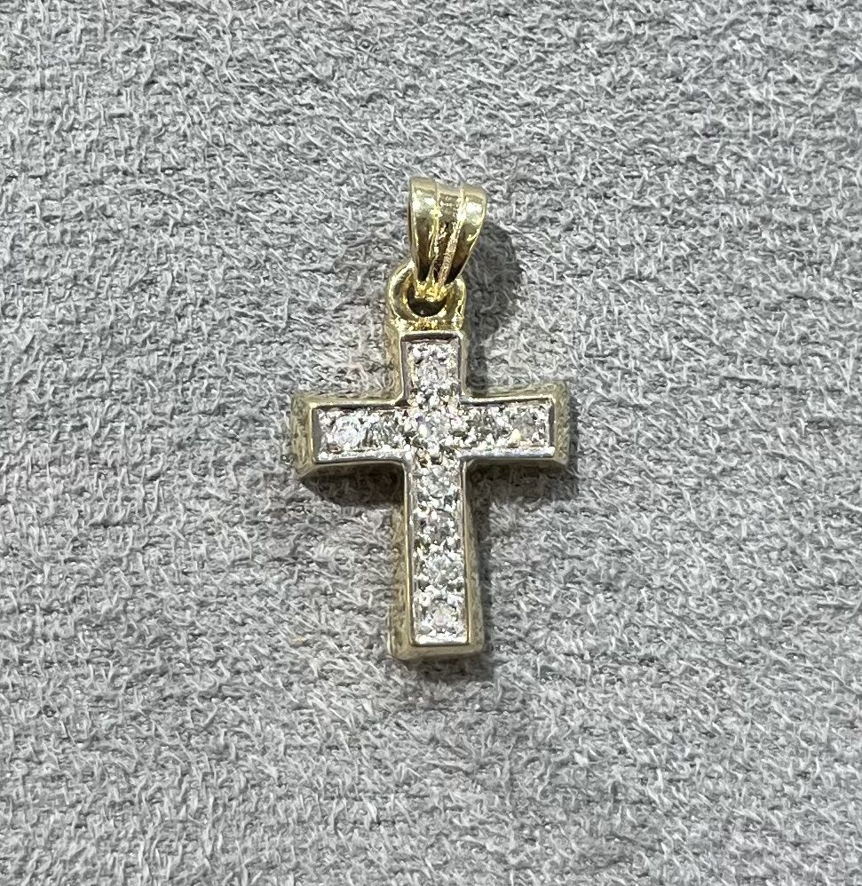 Pre-Owned 9ct Yellow Gold Diamond Set Cross Pendant
