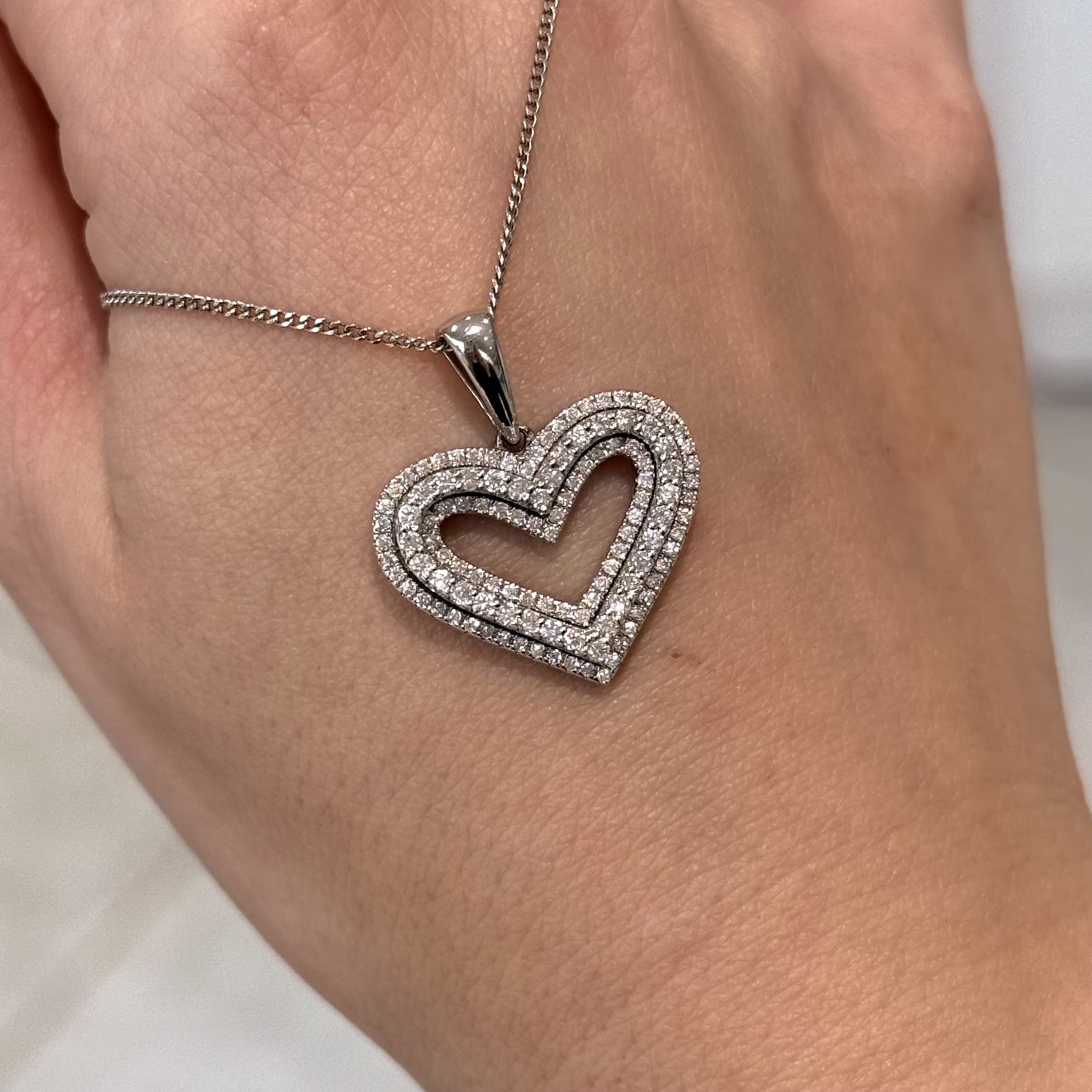 Pre-Owned 9ct White Gold Diamond 1.00ct Heart Pendant