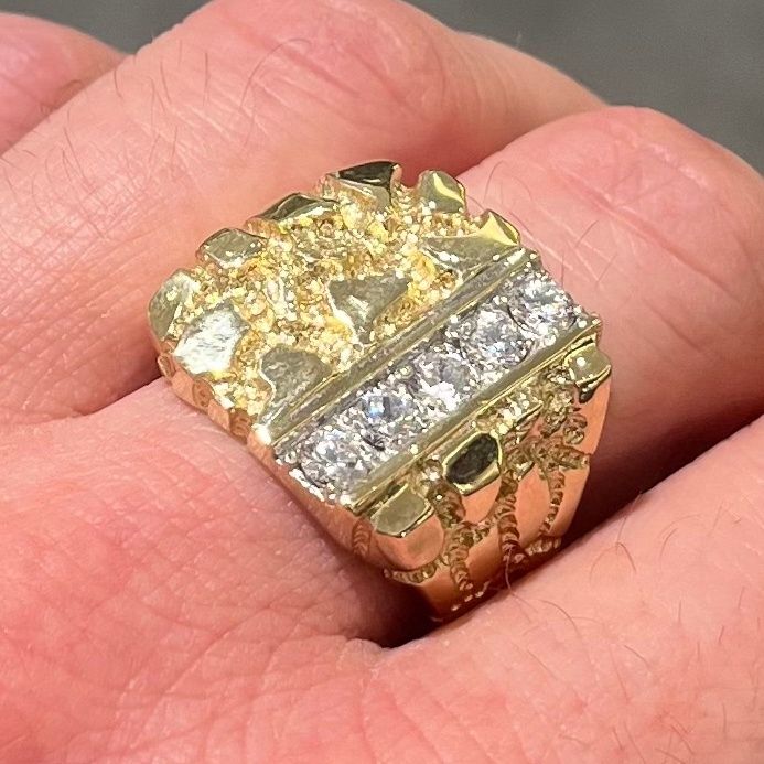 Pre-Owned 9ct Yellow Gold CZ Nugget Ring