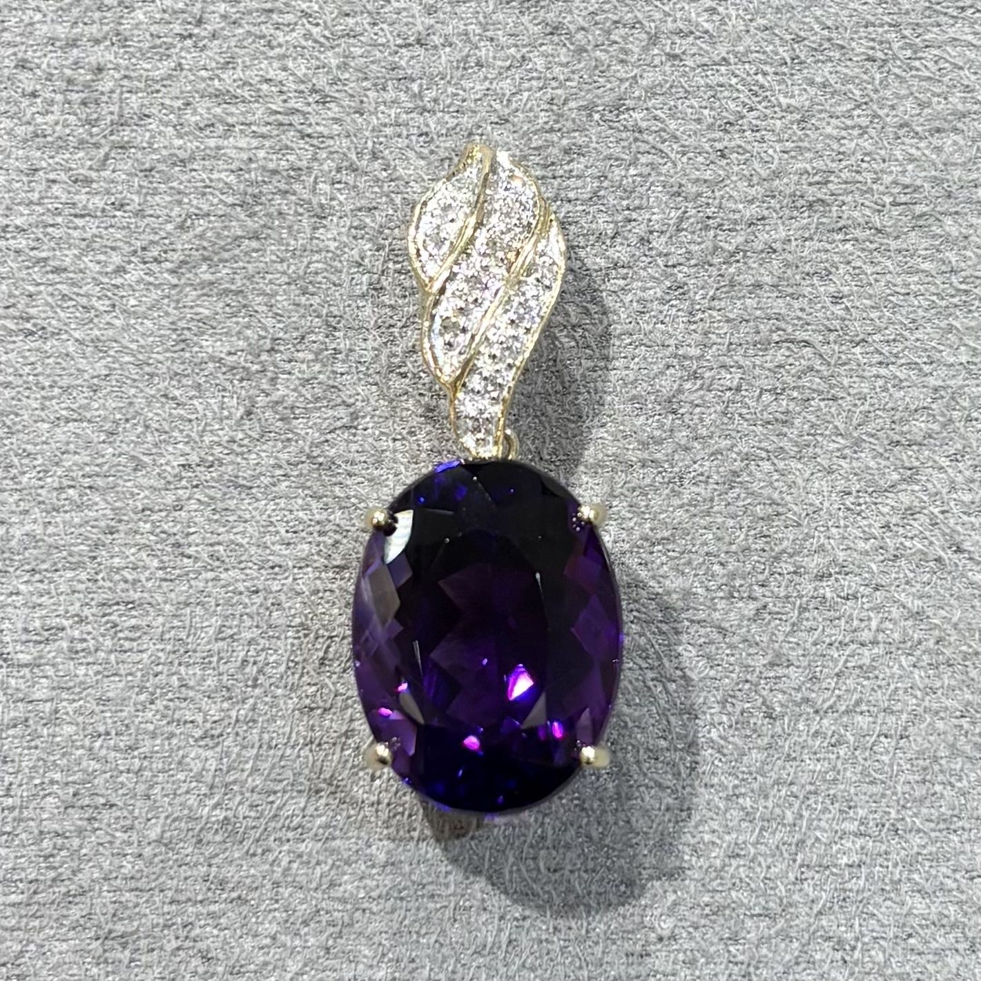Pre-Owned 9ct Yellow Gold 9ct Amethyst &amp; Diamond Pendant
