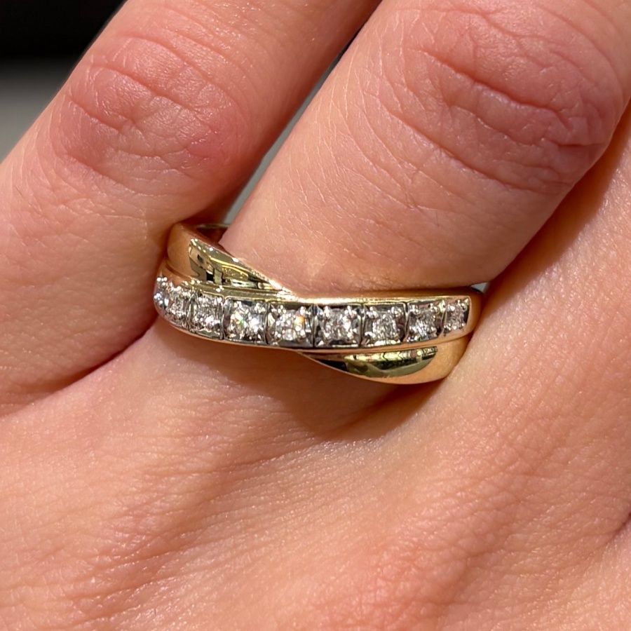 Pre-Owned 9ct Yellow Gold 0.12ct Diamond Cross Over Eternity Ring