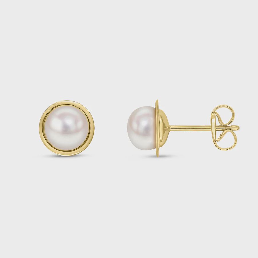 9ct Yellow Gold Flat Polished Border with 5.5mm Button Pearl Stud Earrings