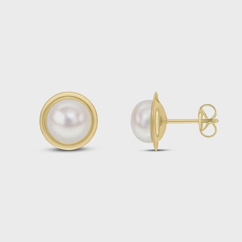 9ct Yellow Gold Flat Polished Border with 7.5mm Button Pearl Stud Earrings