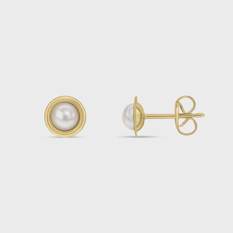9ct Yellow Gold Flat Polished Border with 4.5mm Button Pearl Stud Earrings