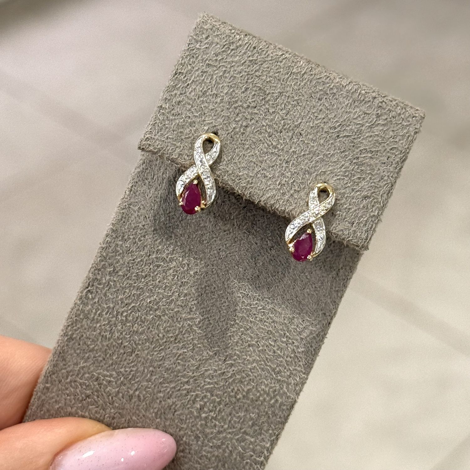 Pre-Owned 9ct Yellow Gold Ruby &amp; Diamond Stud Earrings