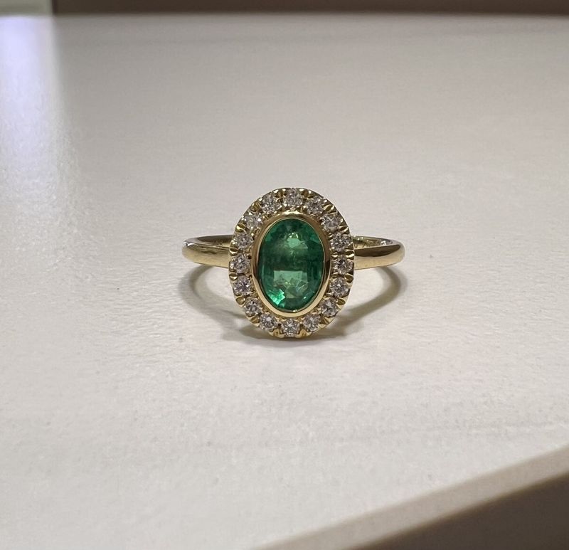 18ct Yellow Gold Oval Emerald & Diamond Halo Cluster Ring