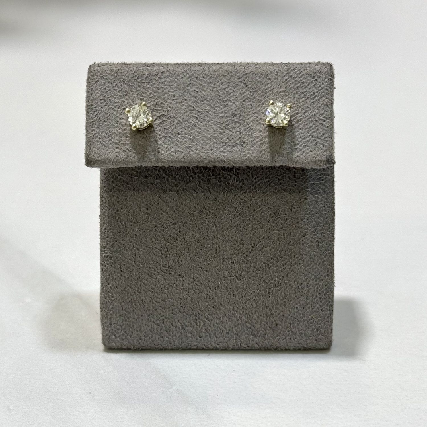 9ct Yellow Gold 0.40ct Diamond Solitaire Stud Earrings