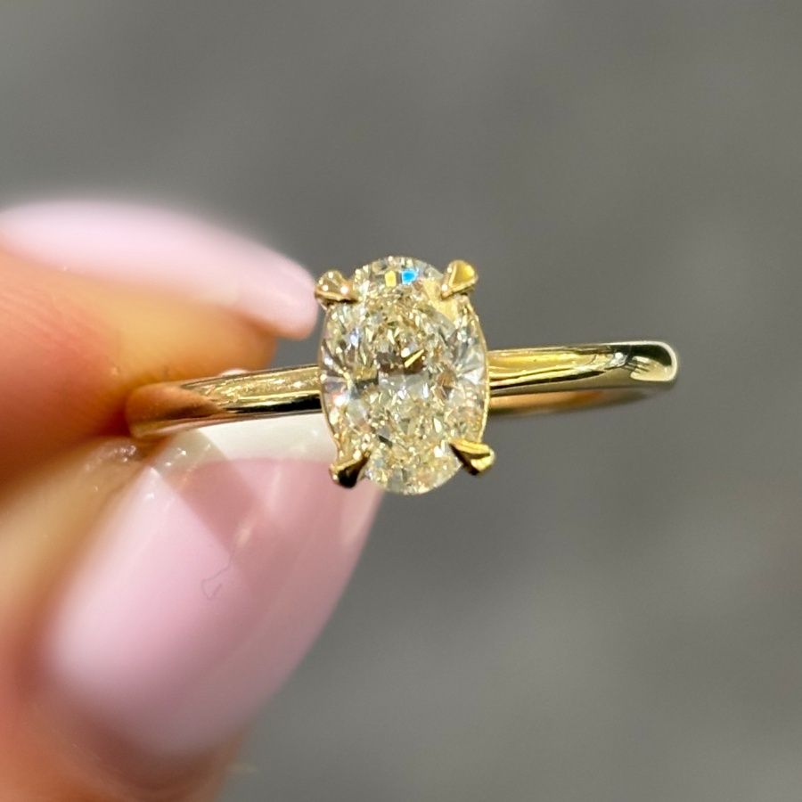 18ct Yellow Gold 1.01ct Oval Brilliant Diamond Solitaire Ring