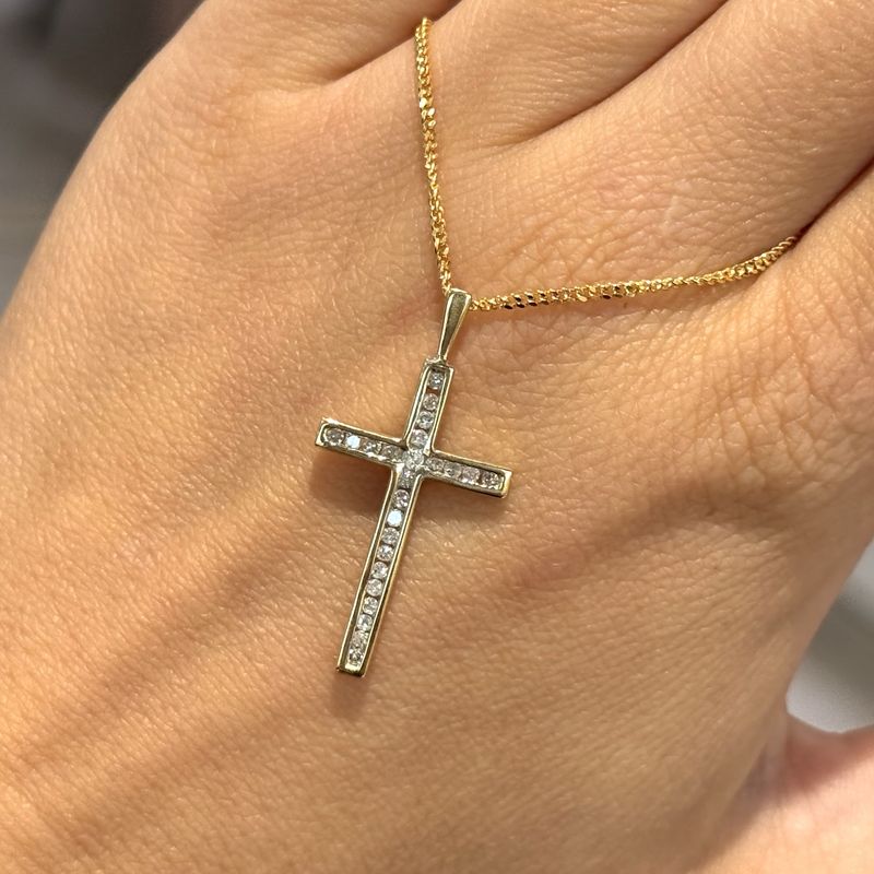 Pre-Owned 9ct Yellow Gold Diamond Set Cross