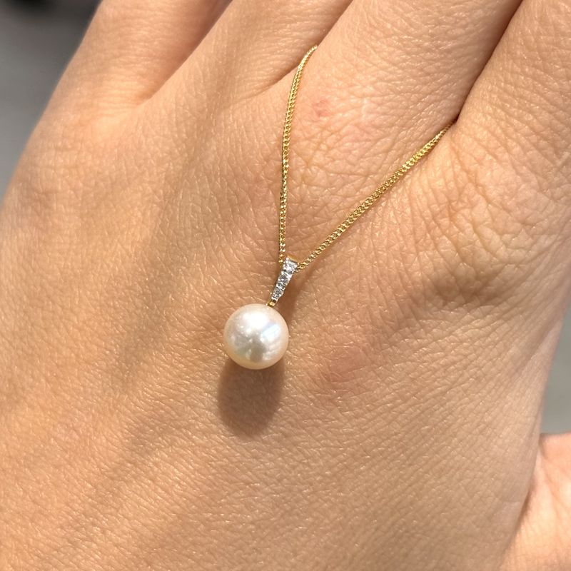 Pre-Owned 18ct Yellow Gold Pearl &amp; Diamond Pendant