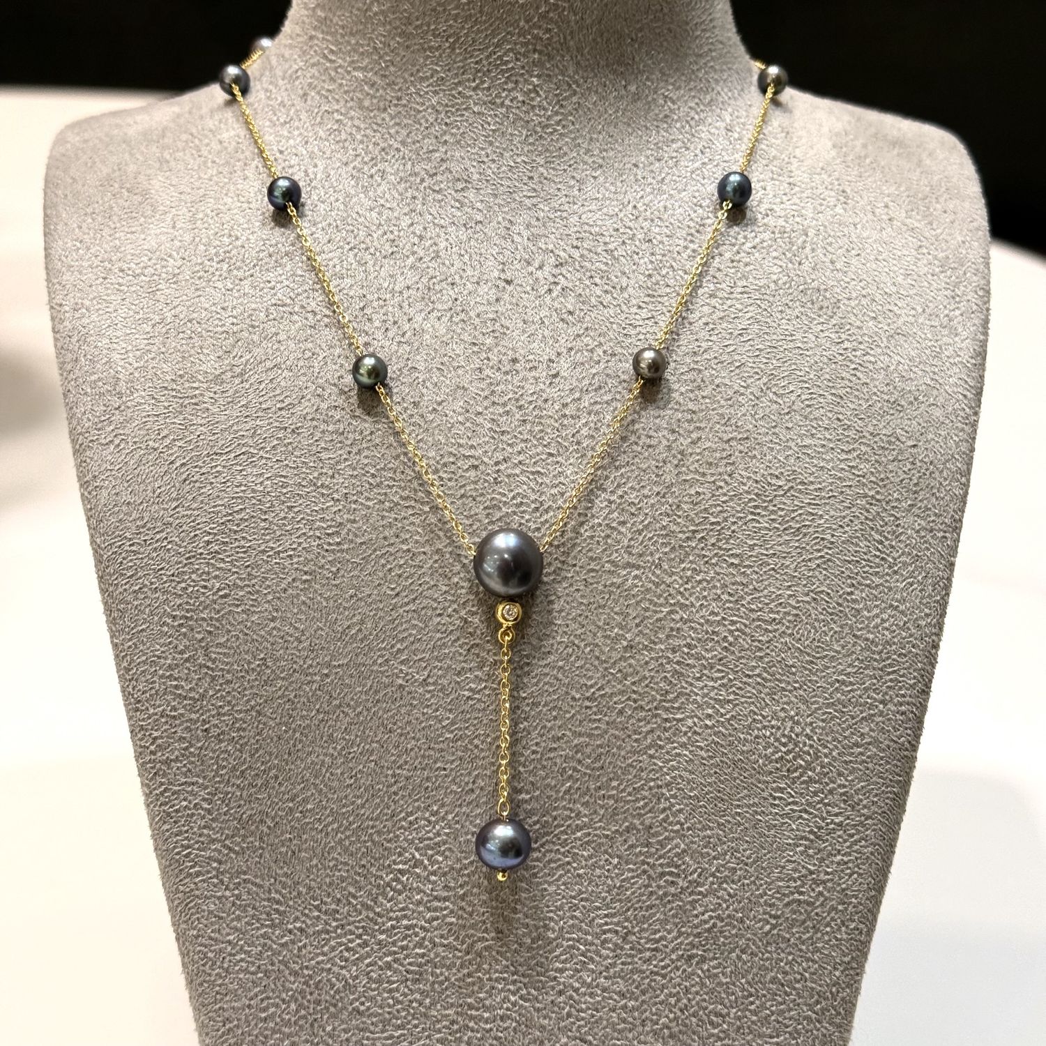 Pre-Owned 18ct Tahitian Pearl &amp; Diamond Drop Necklace