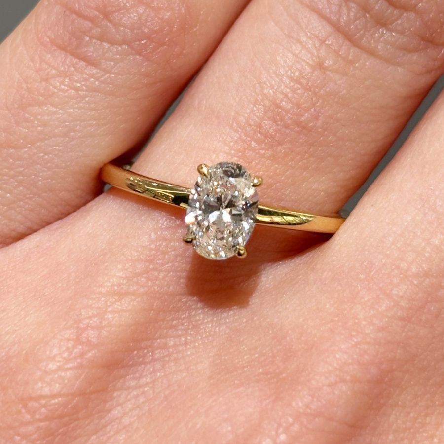 18ct Yellow Gold 0.80ct G SI2 Oval Cut Diamond Solitaire With Hidden Halo