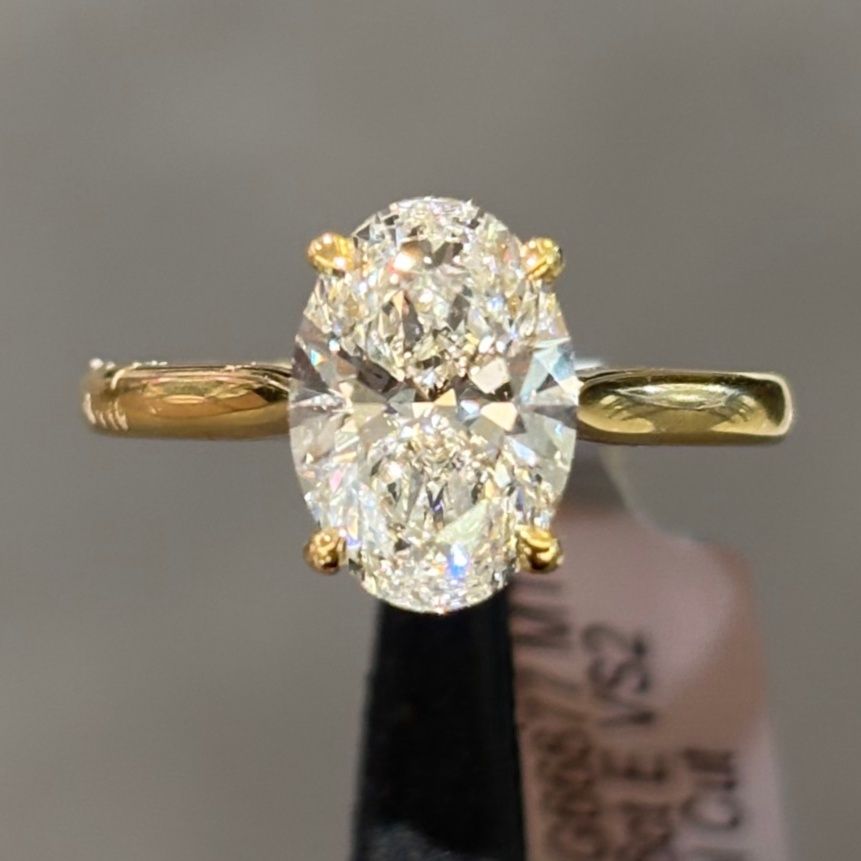 18ct Yellow Gold 2.16ct E VS2 Oval Cut Lab Grown Diamond Solitaire Ring